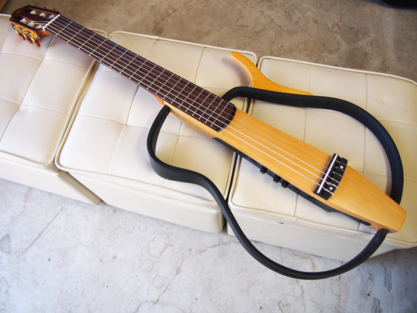 【中古クラシックギター買取・厚木市】YAMAHA SLG-100NW サイレント クラシックギター - 神奈川県で中古楽器を高く売るならパプリカ買取